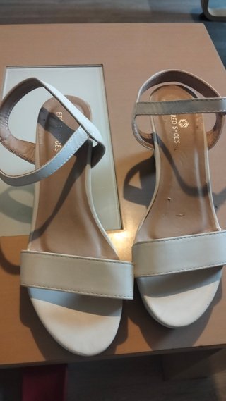 Sandalias tacón blancas talla 40