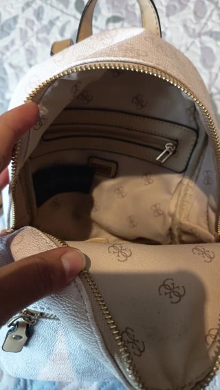 Mochila pequeña Guess beige