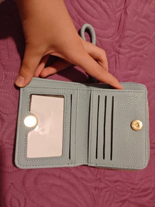 Monedero azul pastel con tarjetero