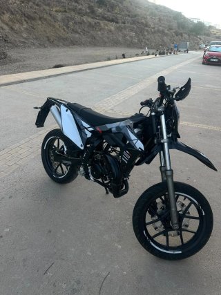 Peugeot XP6 Supermotard 50cc