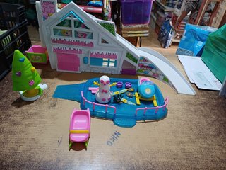 Casa de muñecas Pin y Pon