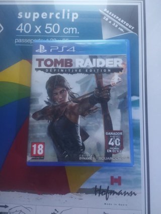 Tomb Raider Definitive Edition PS4
