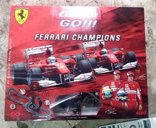 Scalextric Carrera GO!!! Ferrari Champions
