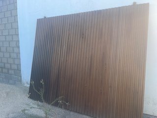 PUERTA DE GARAJE CON GUIA