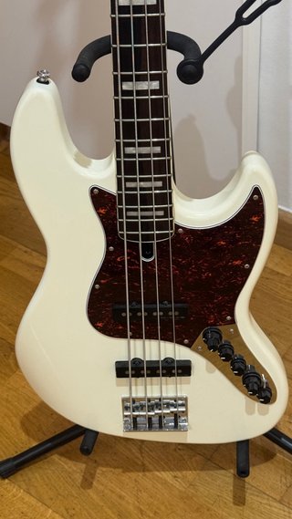 Bajo Marcus Miller V7 Alder-4 Blanco