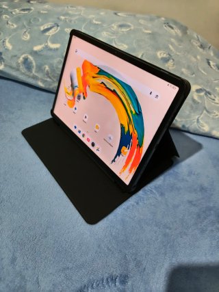 Tablet con custodia protettiva