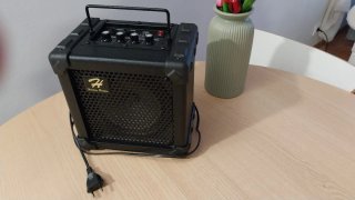 Mini amplificador de guitarra Harley Benton CG-15