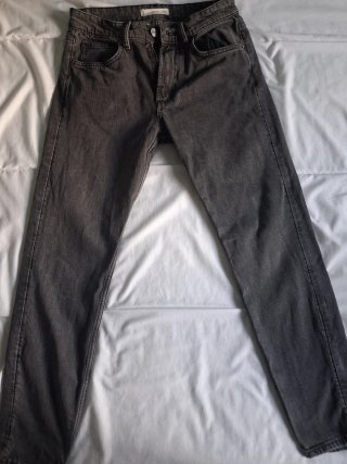 Pantalón vaquero Mango gris