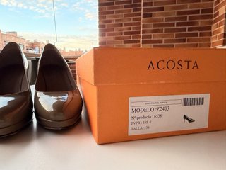Zapatos tacón charol Acosta verde topo talla 36