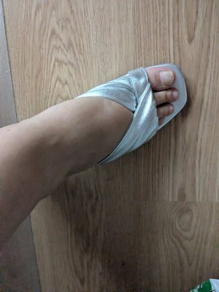 Zapatos de piel plateados