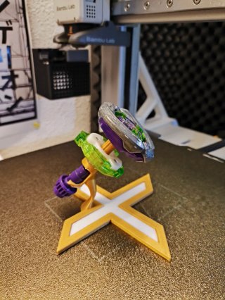 Soporte expositor para Beyblade
