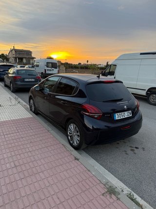 SE VENDE PEUGEOT 208 – AÑO 2017 Motor gasolin