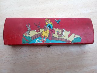 Plumier infantil madera años 50