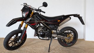 Rieju MRT 50 PRO 2022 Supermotard Negra/Roja
