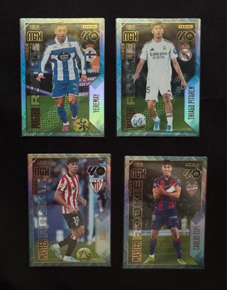 Lote 4 Cartas Megacracks 26/27 Master Rookie