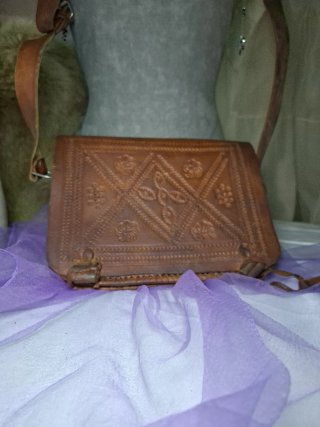 Bolso de piel cruzado