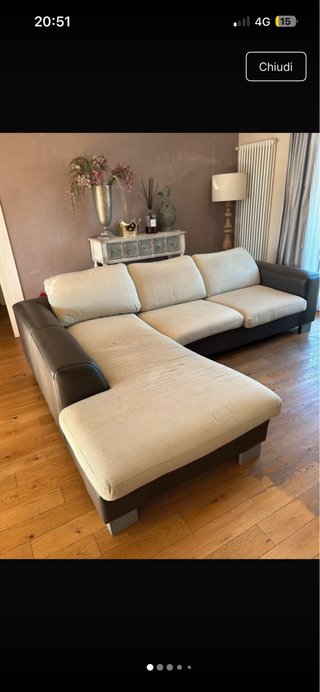Divano angolare in pelle e tessuto