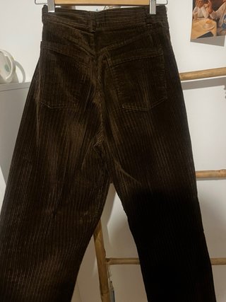 Pantalón de pana marrón Zara