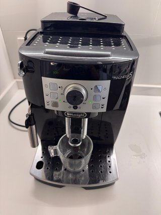Cafetera superautomática Delonghi Magnifica S