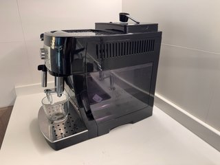 Cafetera superautomática Delonghi Magnifica S
