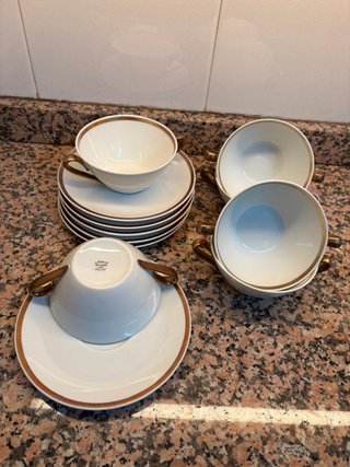Consomé Tazas y Platos Oro y Blanco