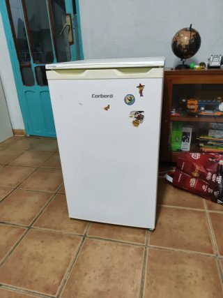 Frigorífico mini Corberó CF1F8SW