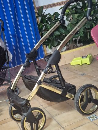 Chasis de Carro Junama Negro y Dorado