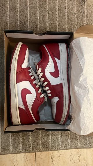 Zapatillas Jordan 1 Low Rojas y Blancas