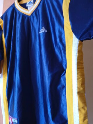 Camiseta Adidas Vintage Azul y Amarilla