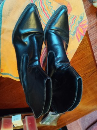 Botas piel marrones, sandalias, botines, etc