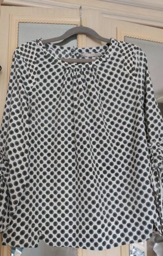 Blusa estampada negra y blanca Talla S