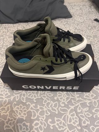 Zapatillas Converse Verde Oliva Talla 40 a estrena