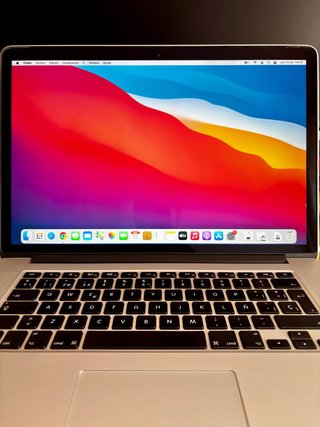 MacBook Pro Retina 15 (i7, 16GB RAM, 256GB)