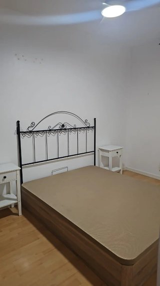 Se alquila habitación en Parla