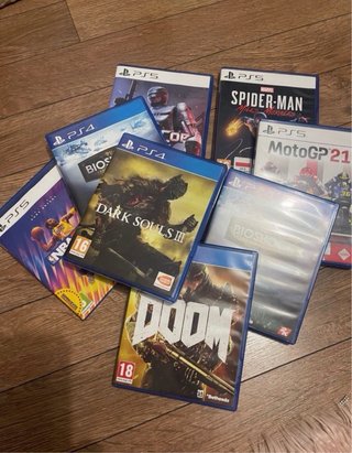 Consegna di videogiochi per PS4 e PS5