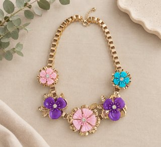 Collar Zara Flores Doradas