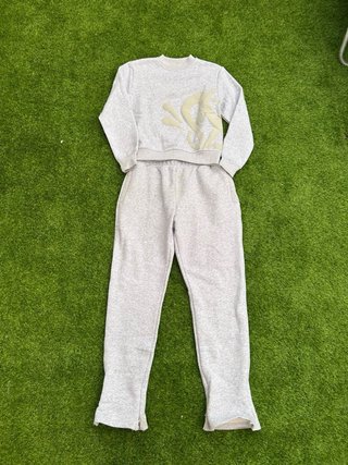 Conjunto Syna World Gris