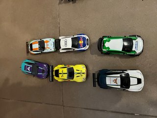 4 Scalextric Compact, uno Action
