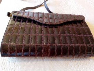 Cartera de Piel con Textura
