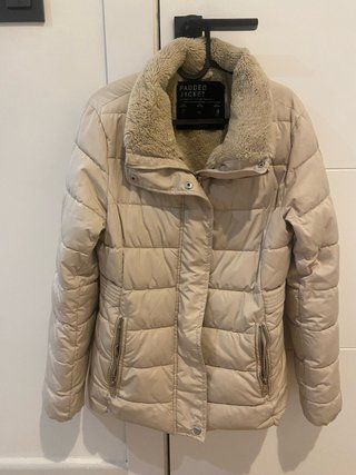 Chaquetón acolchado beige talla M