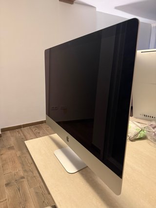 Apple iMac 27” Retina 5K 2017 | i5 | 16GB RAM- 1TB