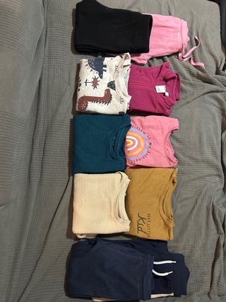 Lote 10 prendas ropa infantil 2-4 años.