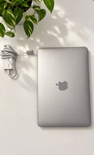 MacBook Air + cargador