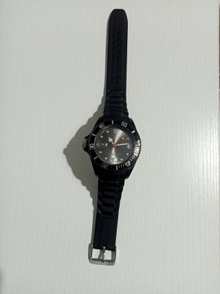 Reloj de pulsera negro