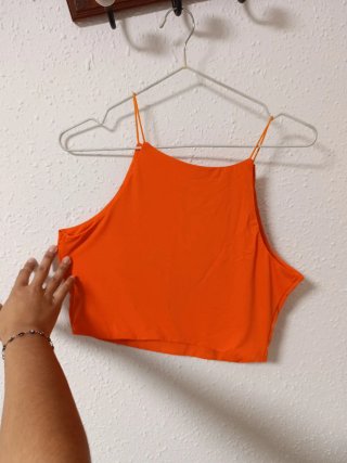 Camiseta tirantes naranja crop top