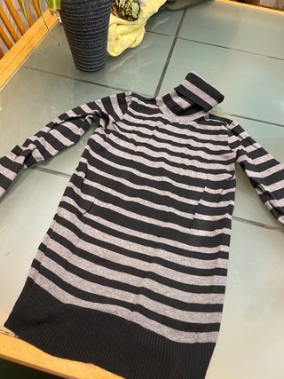 Jersey de rayas negro y gris