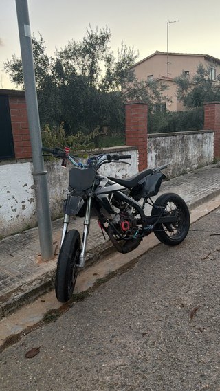 Rieju MRT Supermotard Negra