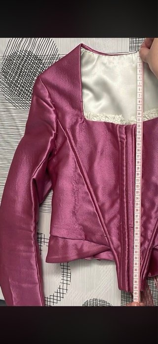Corpiño fallera fucsia con encaje