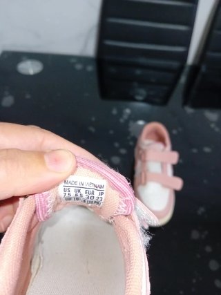 Sneakers Nike rosa e bianco per bambina
