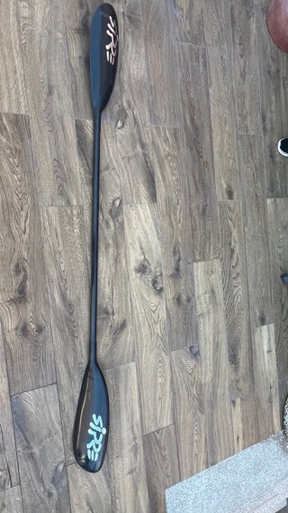 Pala de Piragüismo de Fibra de Carbono Sipre
